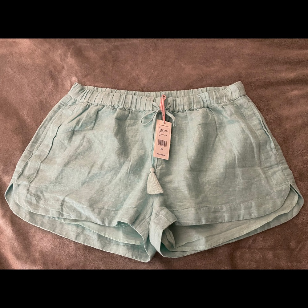 Vineyard vines linen shorts